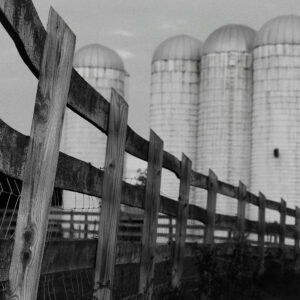 photo Silos -  by Cecilia Surodjawan